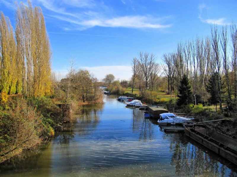 Floßhafen
